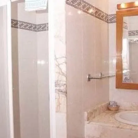 De La Caravel-la Guest house *